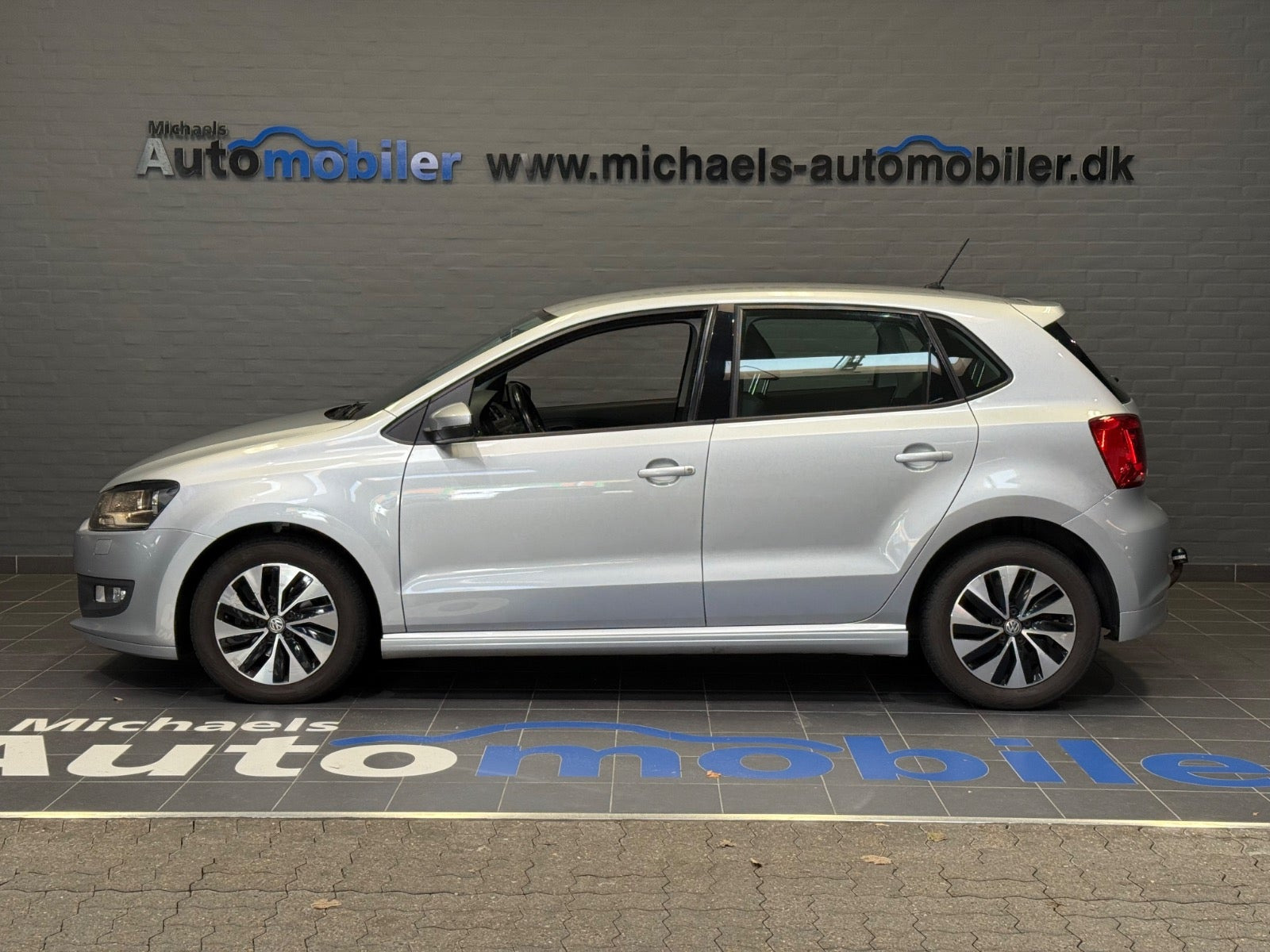 Sølv VW Polo fra 2017