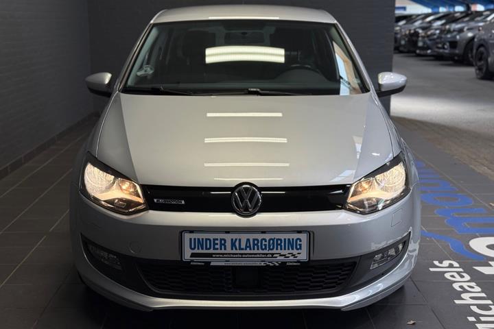 Sølv VW Polo fra 2017