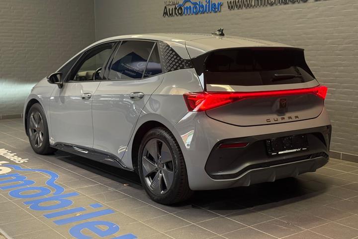 Grå Cupra Born fra 2024