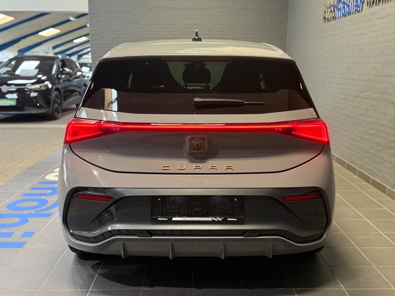 Grå Cupra Born fra 2024
