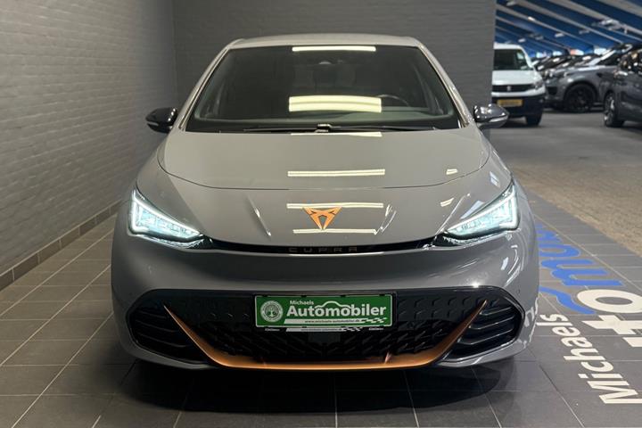 Grå Cupra Born fra 2024