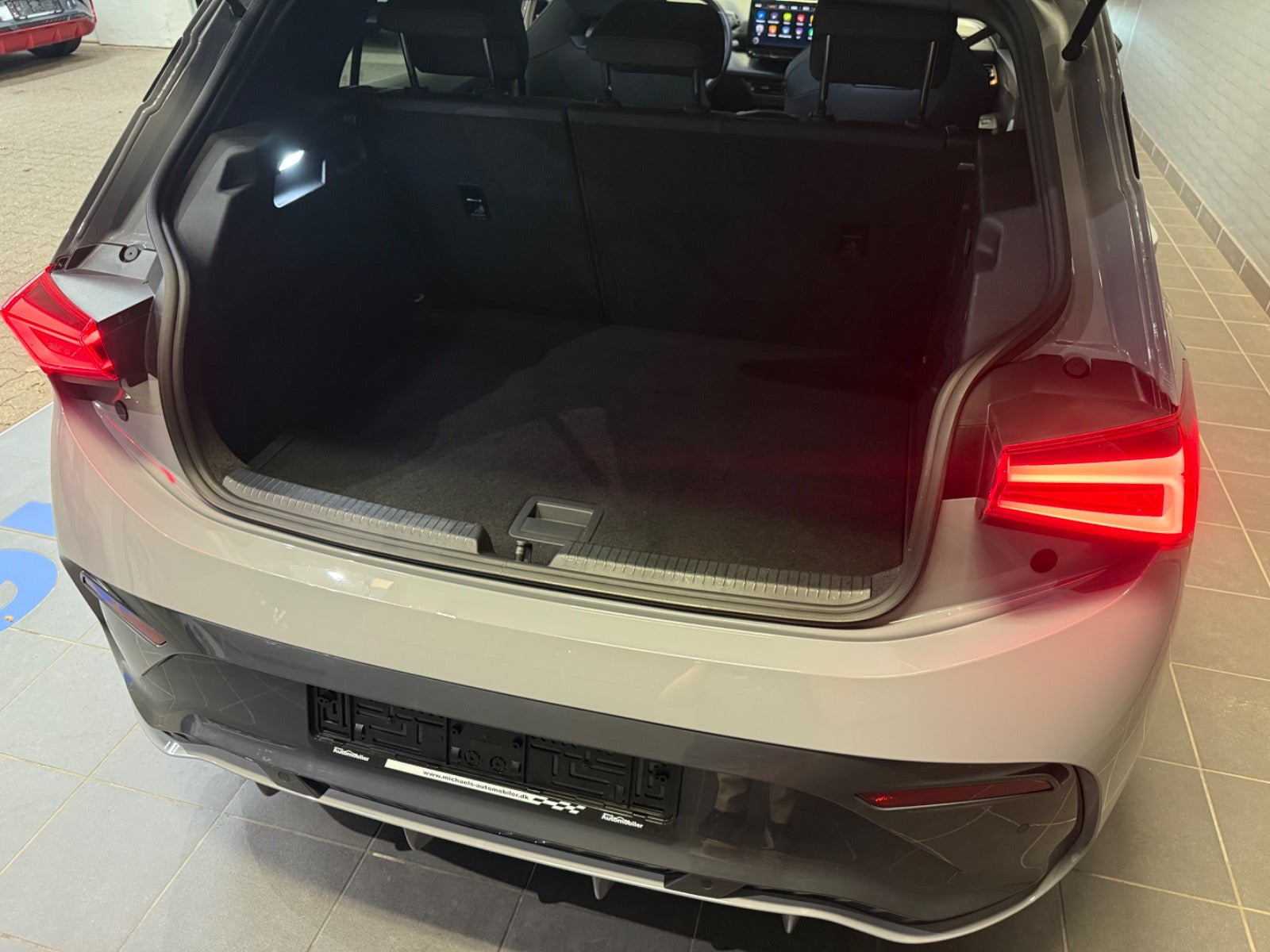Grå Cupra Born fra 2024