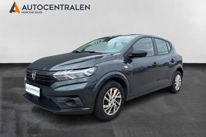 Grå Dacia Sandero fra 2021 set udefra