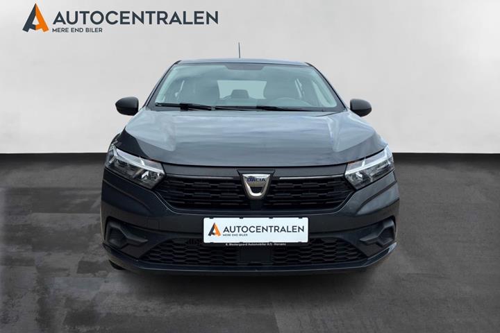 Grå Dacia Sandero fra 2021