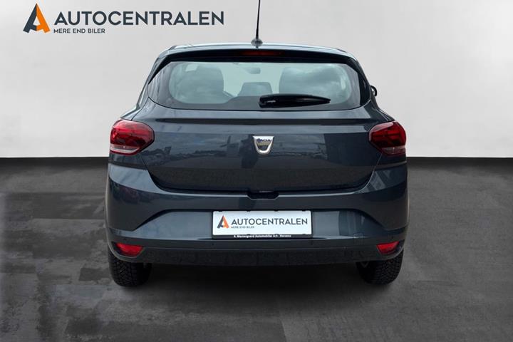 Grå Dacia Sandero fra 2021