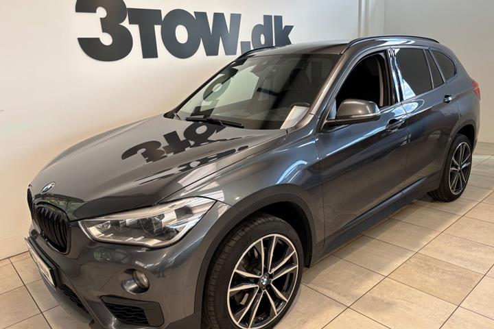 Grå BMW X1 fra 2018