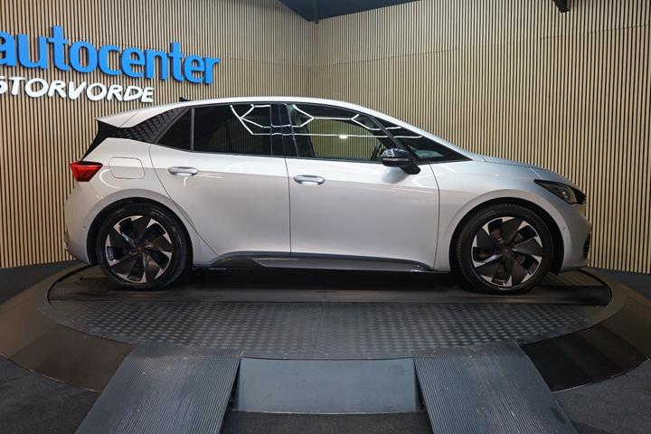Gul Cupra Born fra 2023