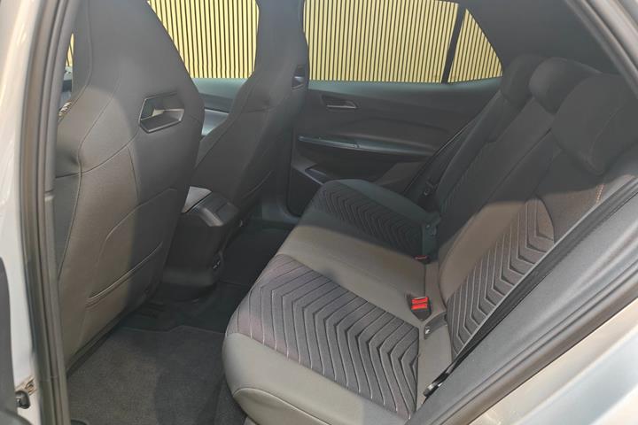 Gul Cupra Born fra 2023