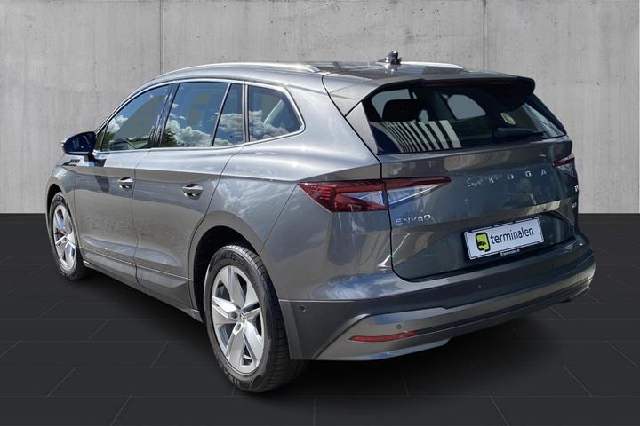 Grå Skoda Enyaq fra 2022