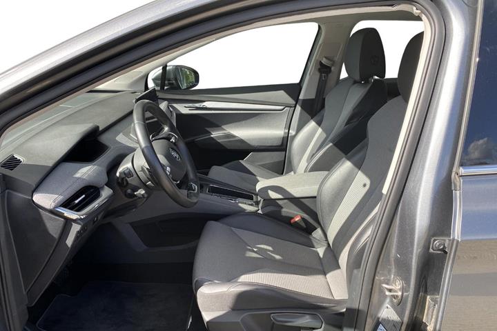 Grå Skoda Enyaq fra 2022