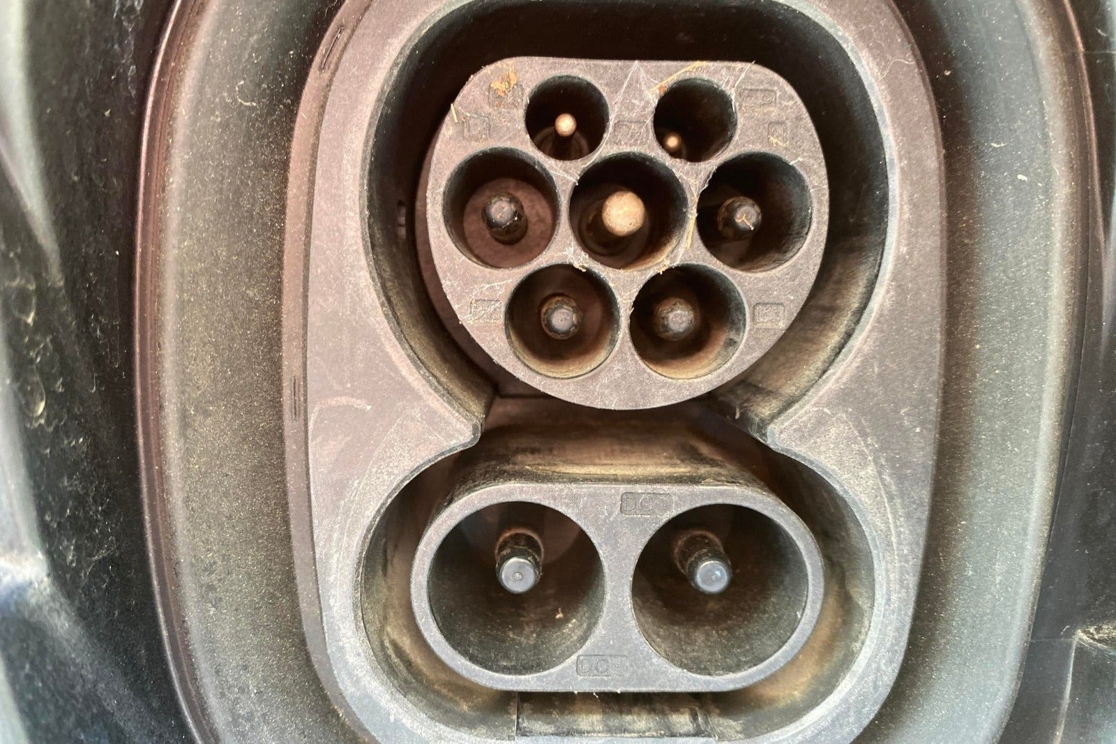 Grå Skoda Enyaq fra 2022