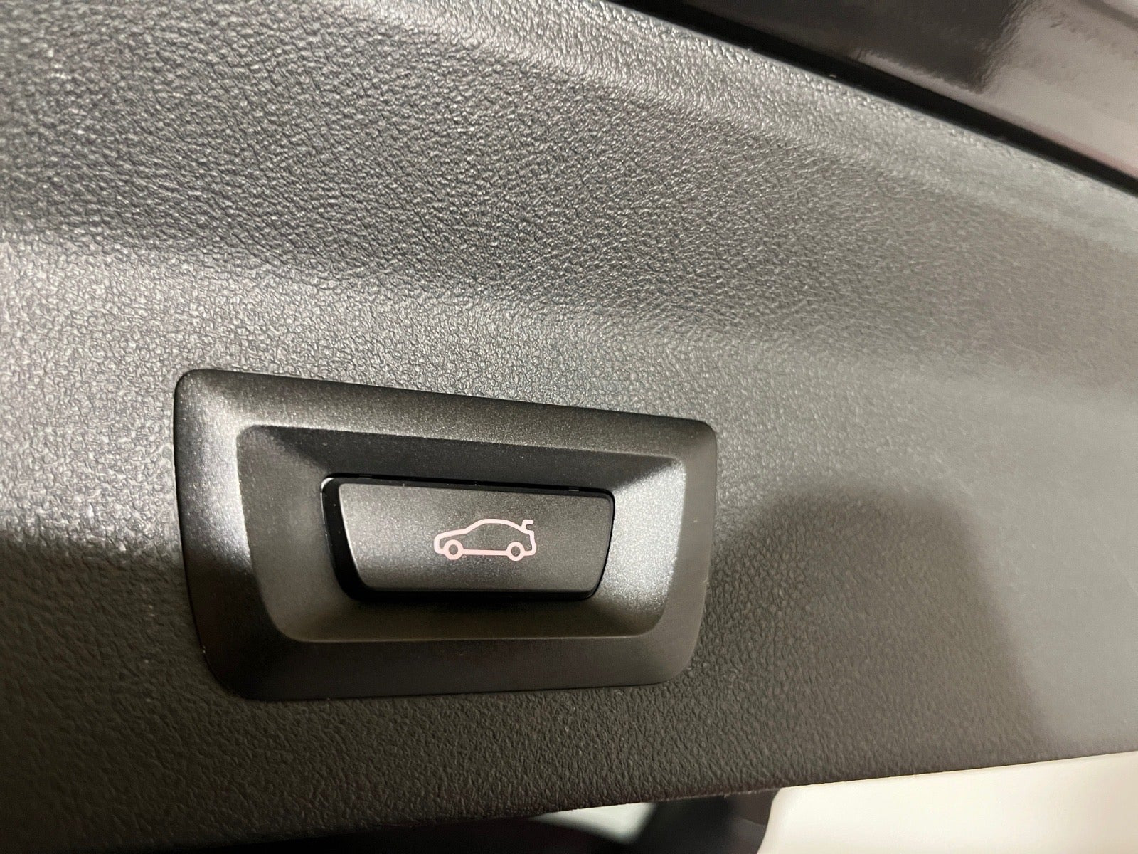 Sort BMW iX3 fra 2024