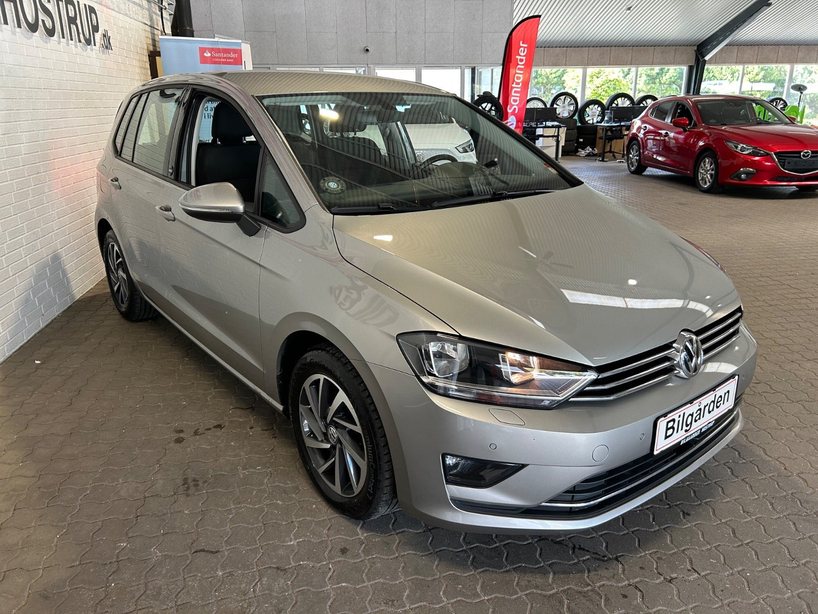 Sølv VW Golf Sportsvan fra 2017