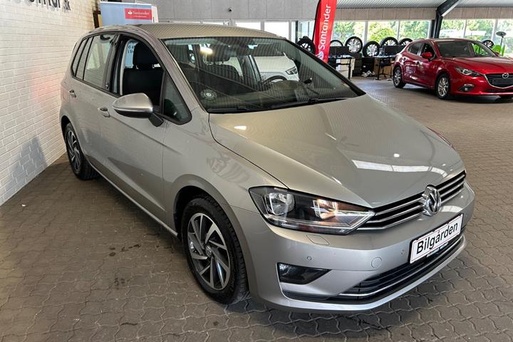Sølv VW Golf Sportsvan fra 2017
