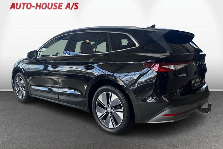 Sort Skoda Enyaq fra 2025