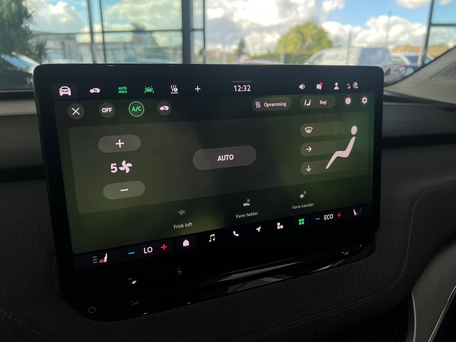 Sort Skoda Enyaq fra 2025