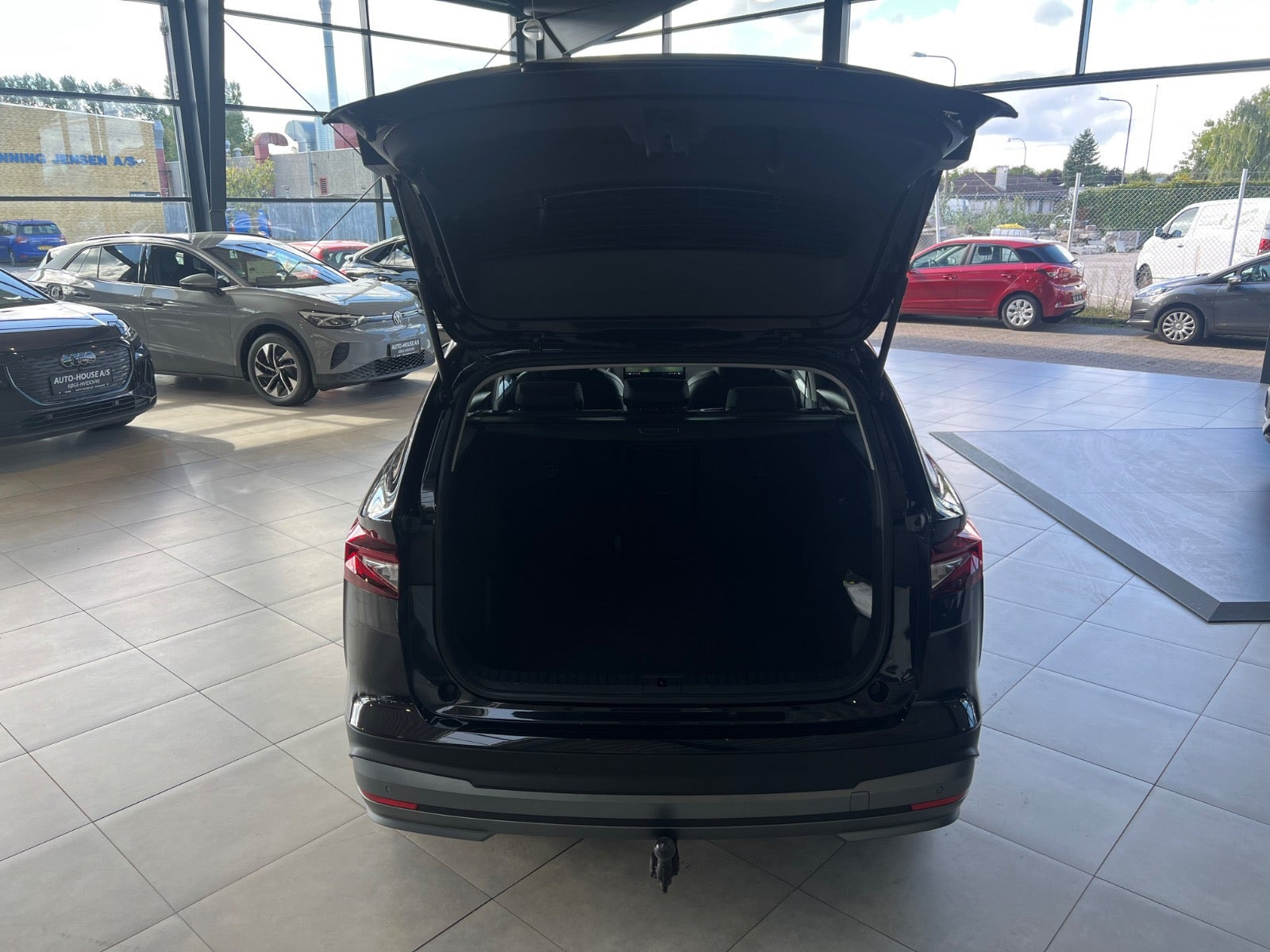 Sort Skoda Enyaq fra 2025