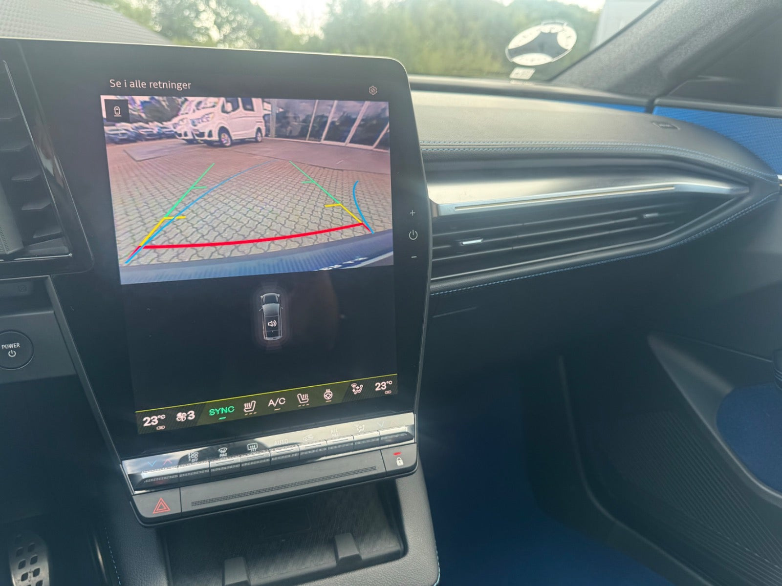 Grå Renault Scenic E-Tech fra 2024