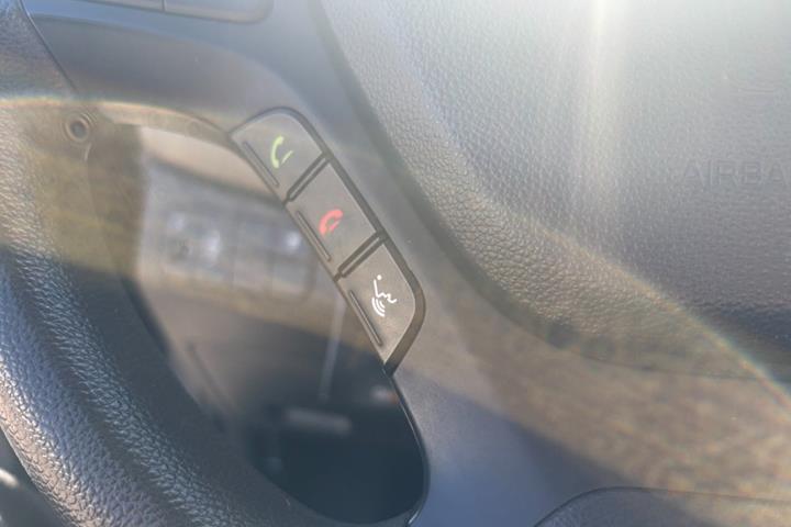 Grå Hyundai i10 fra 2018