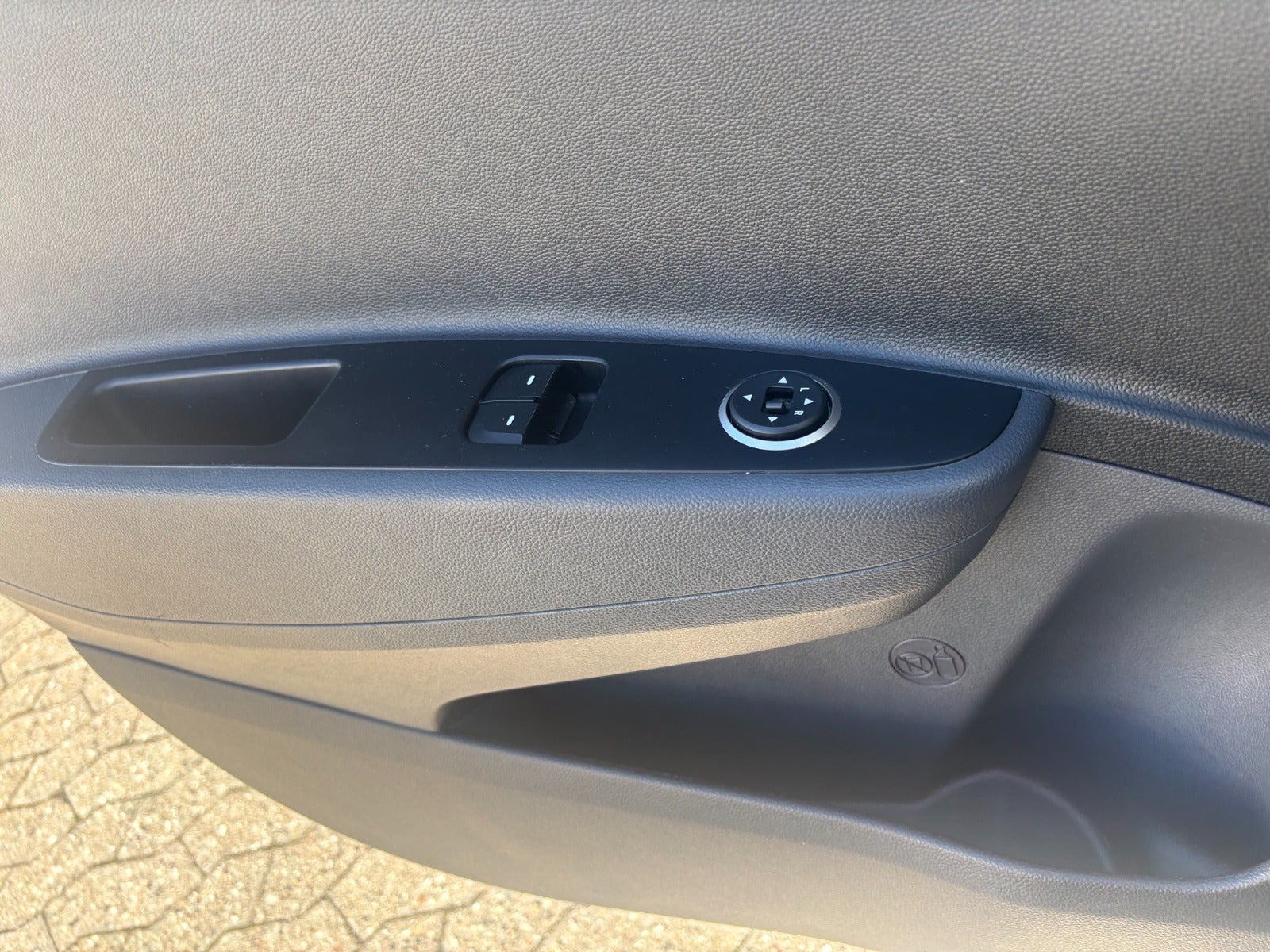 Grå Hyundai i10 fra 2018