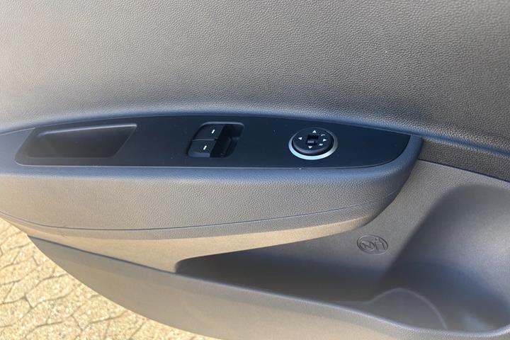 Grå Hyundai i10 fra 2018