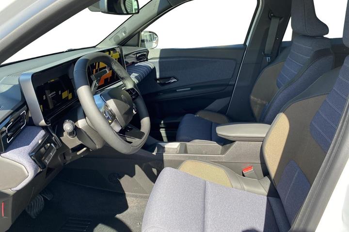 Hvid Renault 5 E-Tech fra 2026