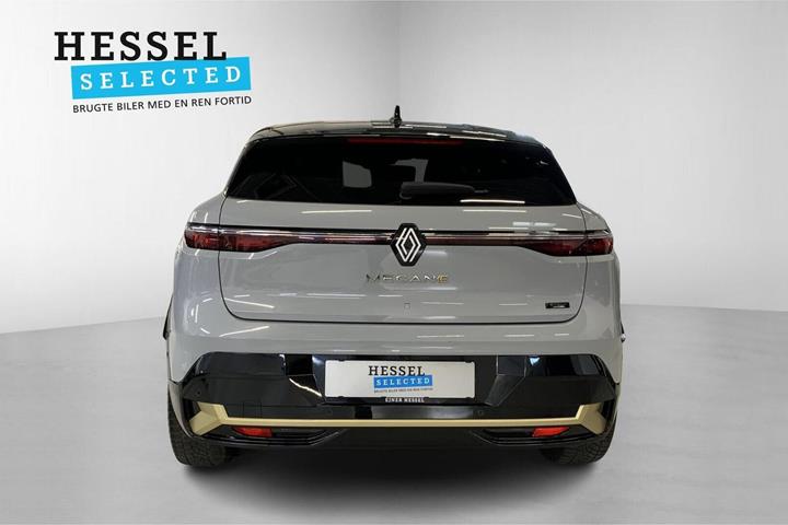 Grå Renault Megane E-Tech fra 2023