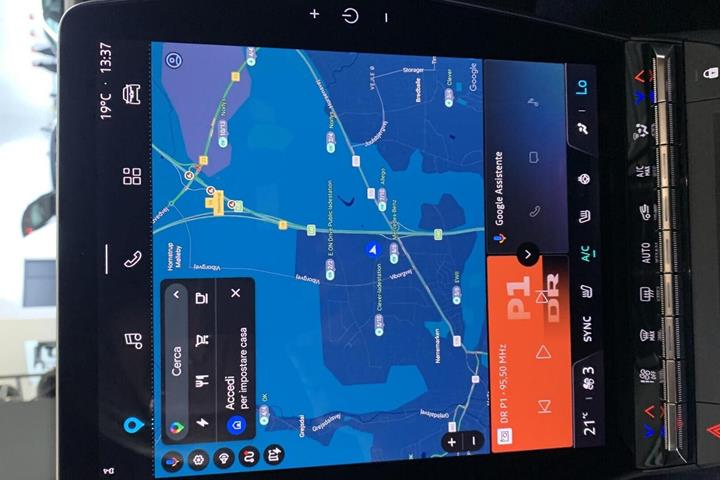 Grå Renault Megane E-Tech fra 2023
