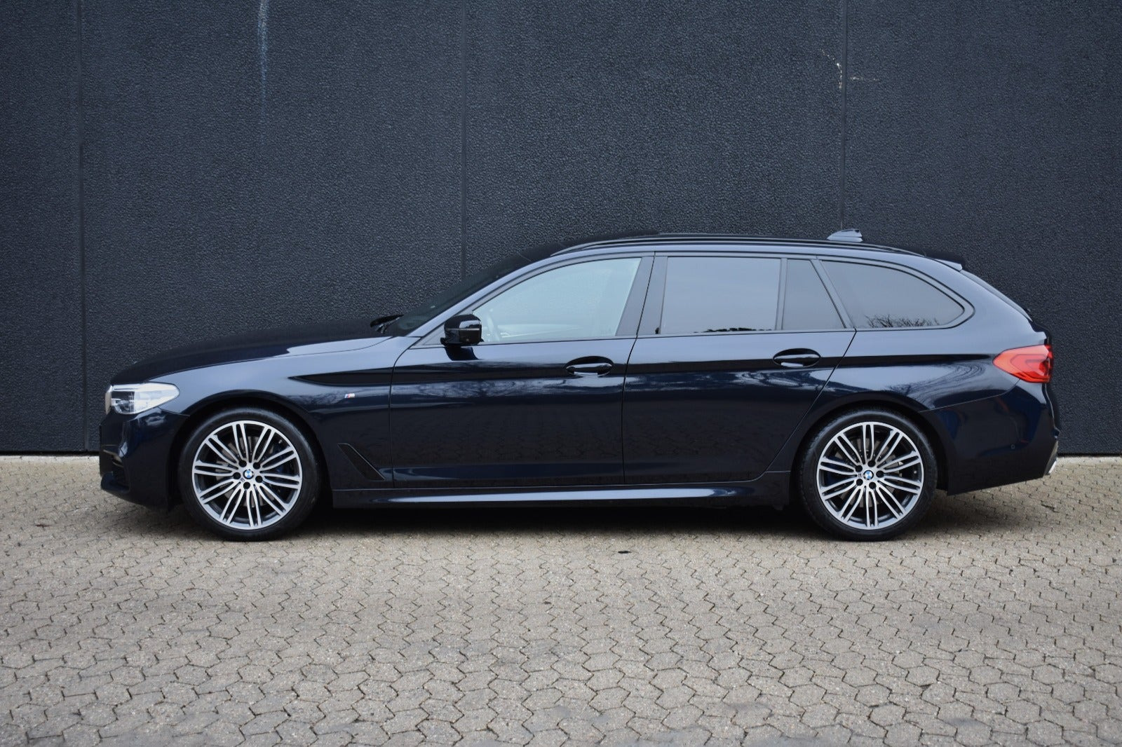 Sort BMW 530d fra 2018