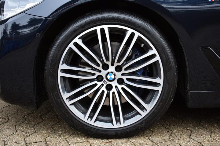 Sort BMW 530d fra 2018