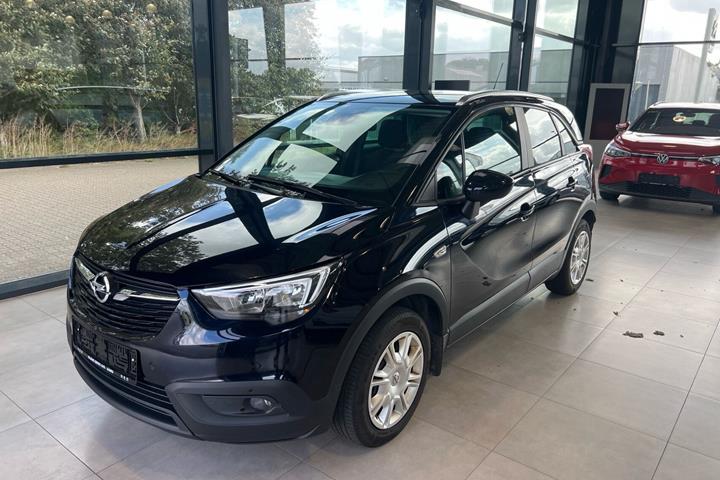 Blå Opel Crossland X fra 2019 set udefra
