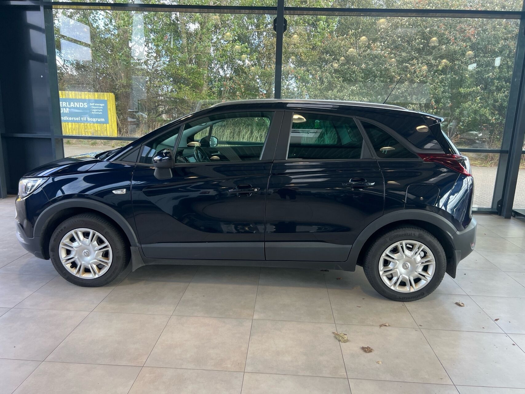 Blå Opel Crossland X fra 2019