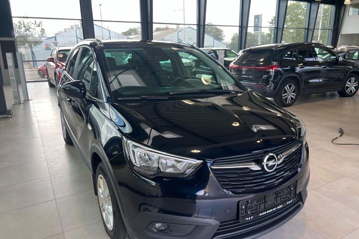 Blå Opel Crossland X fra 2019
