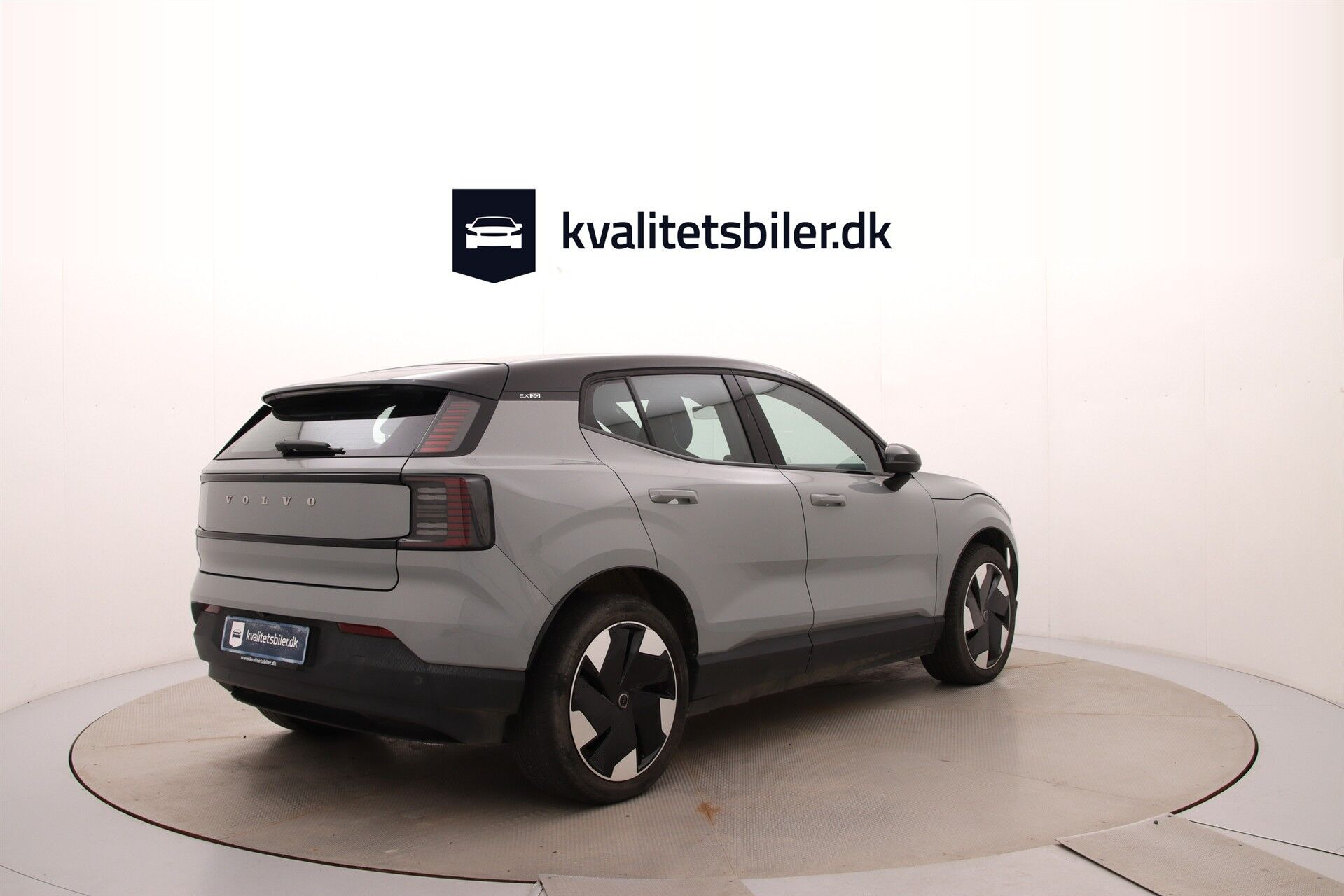Grå Volvo EX30 fra 2024
