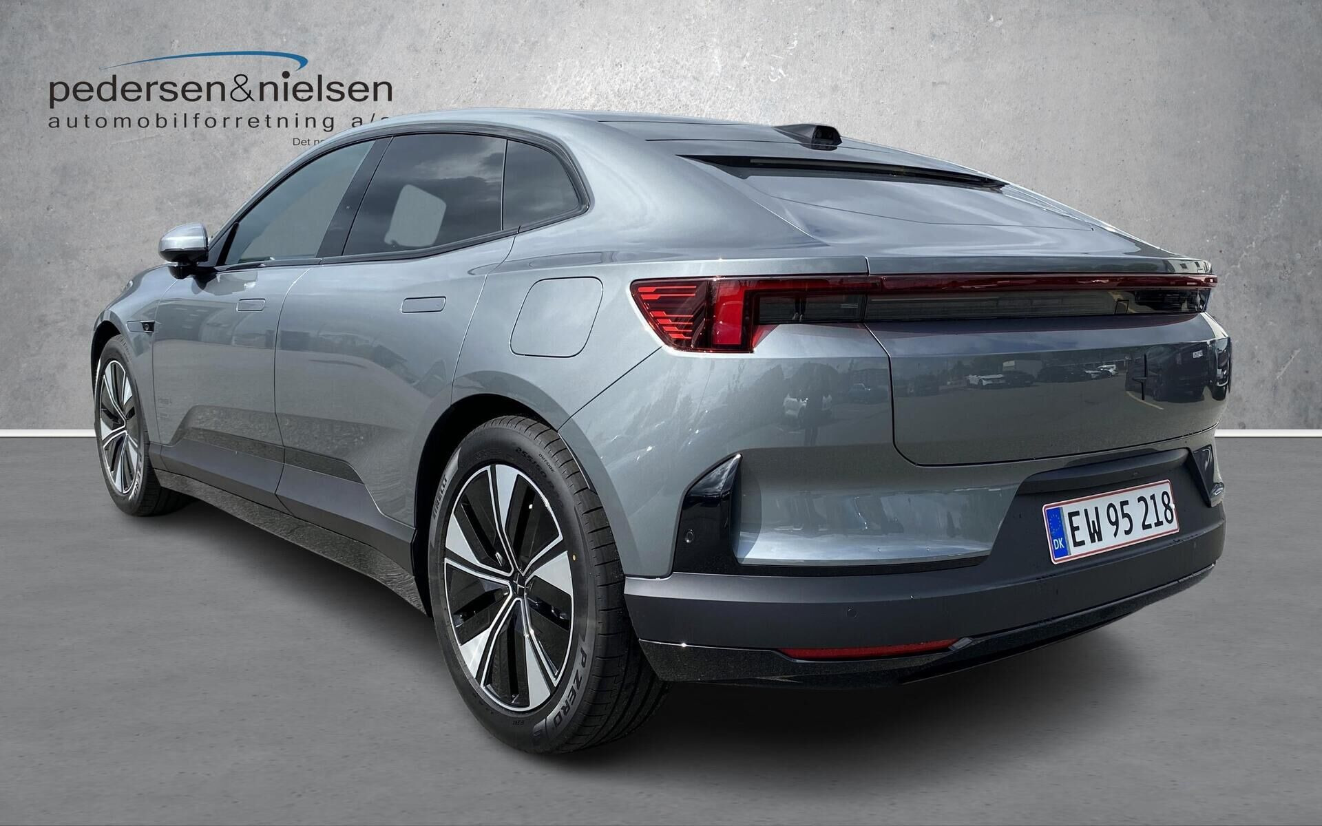 undefined Polestar 4 fra 2026