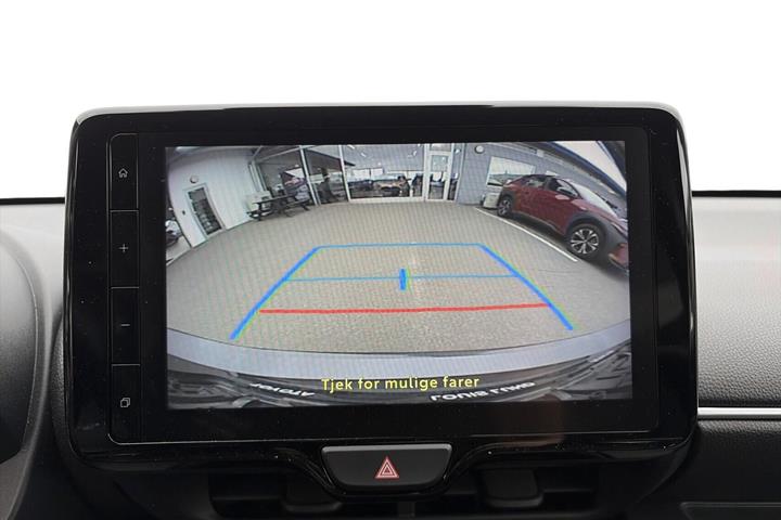 Grå Toyota Yaris fra 2025
