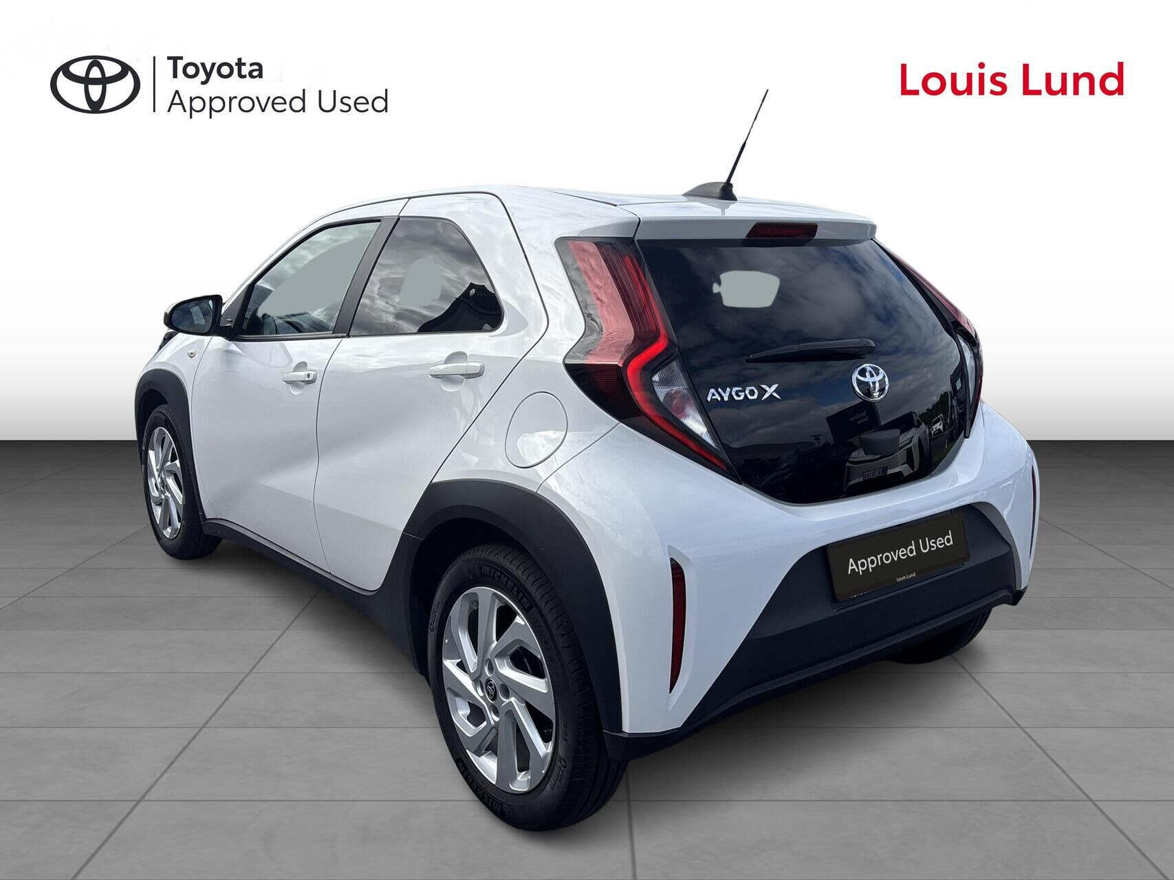 Hvid Toyota Aygo X fra 2025