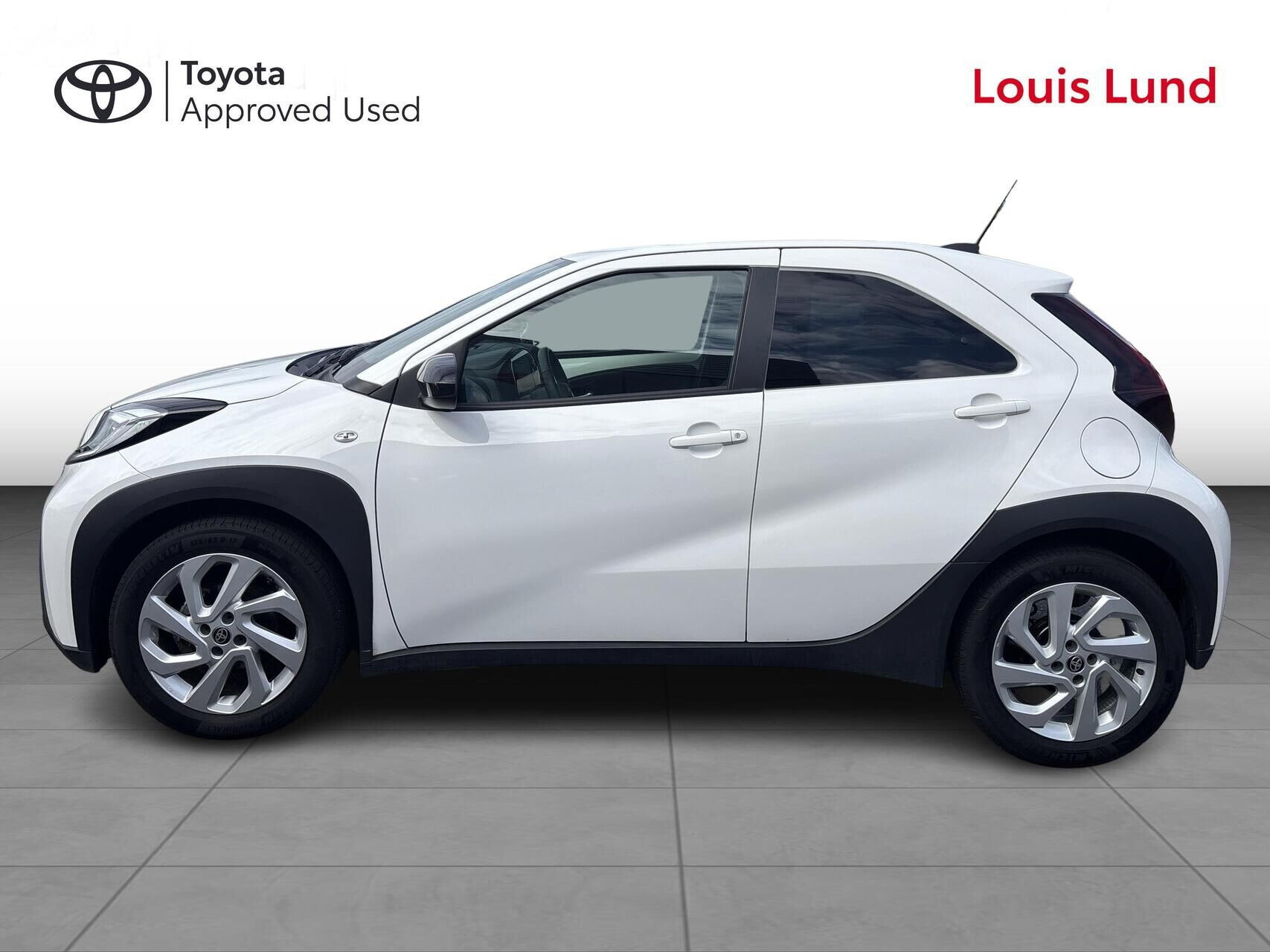 Hvid Toyota Aygo X fra 2025