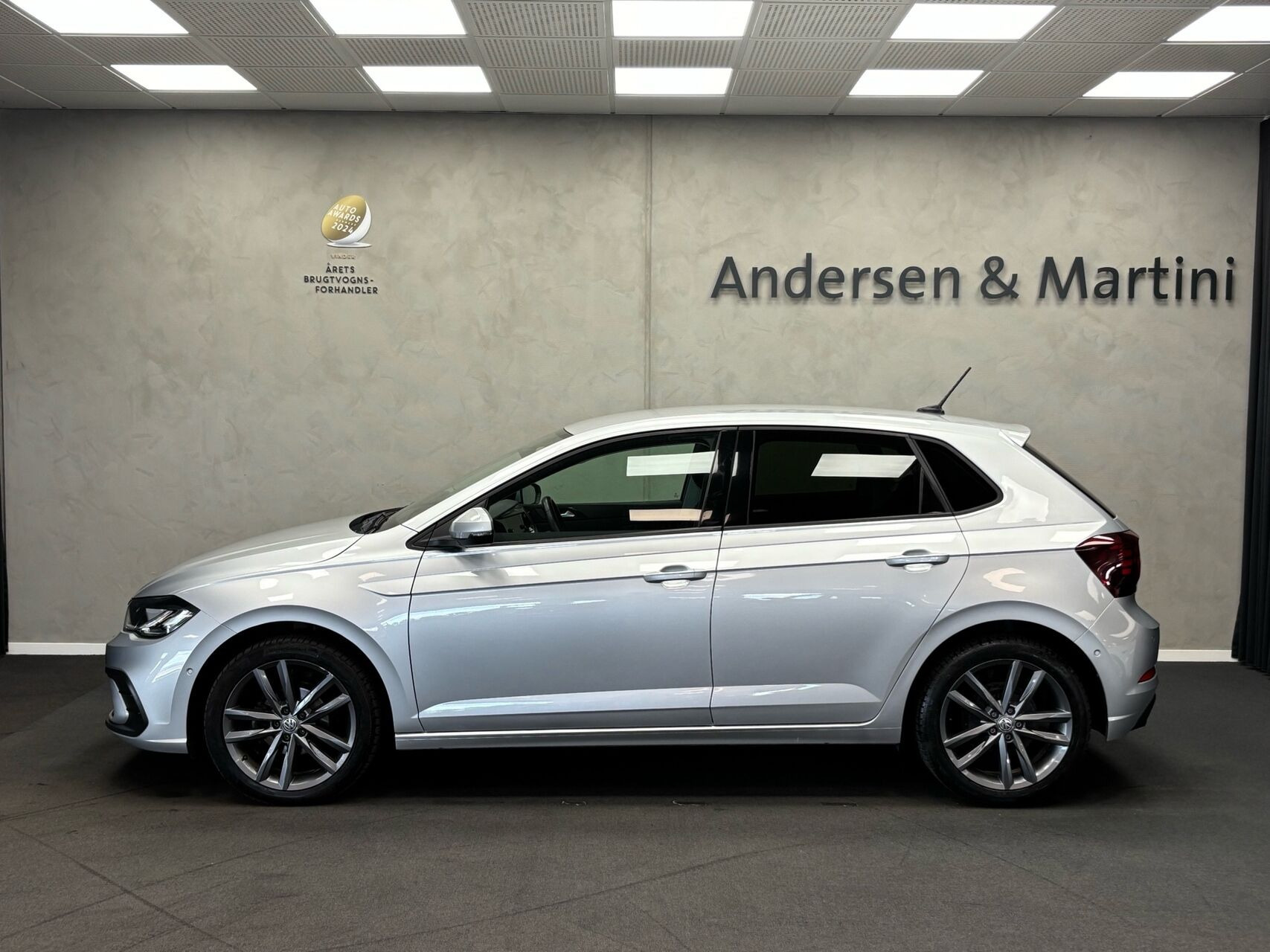 Sølv VW Polo fra 2022