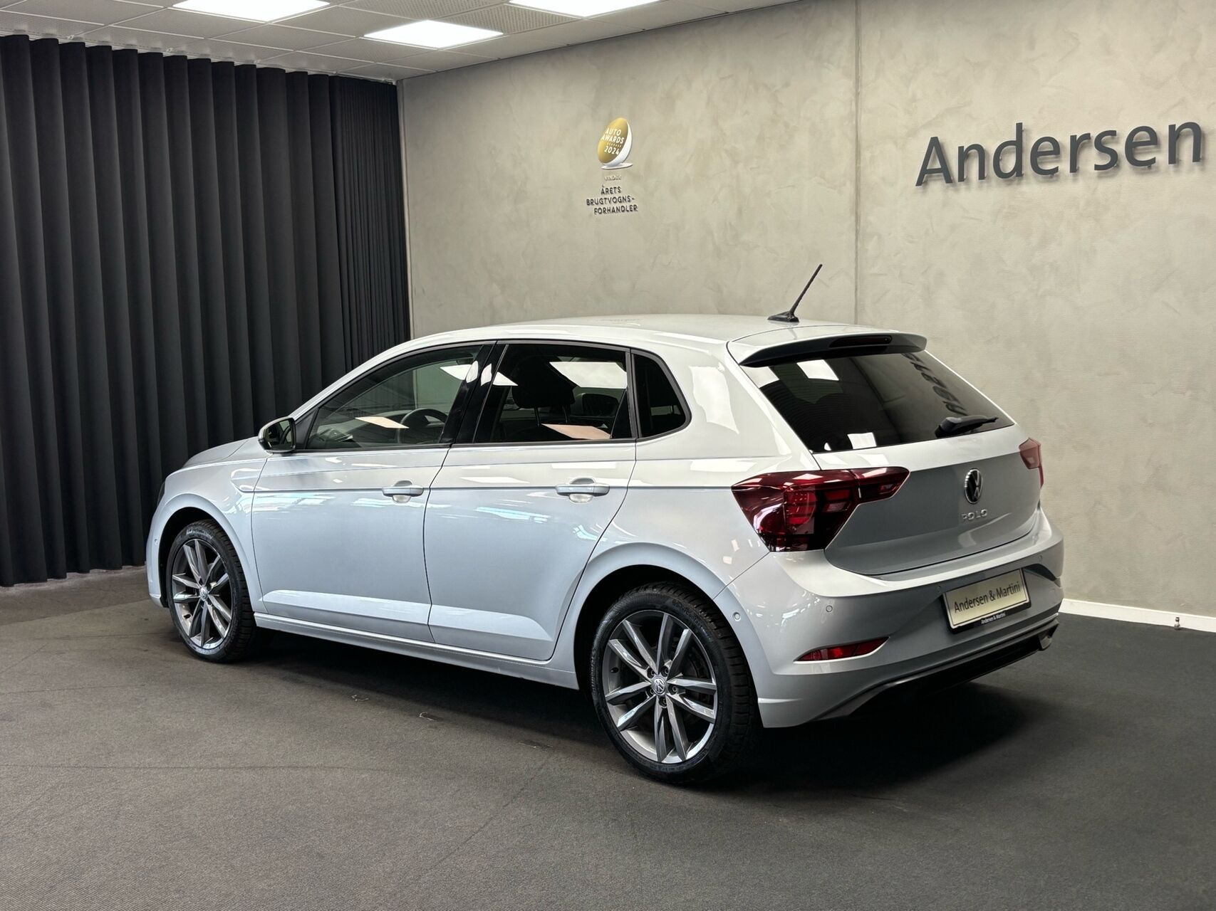 Sølv VW Polo fra 2022