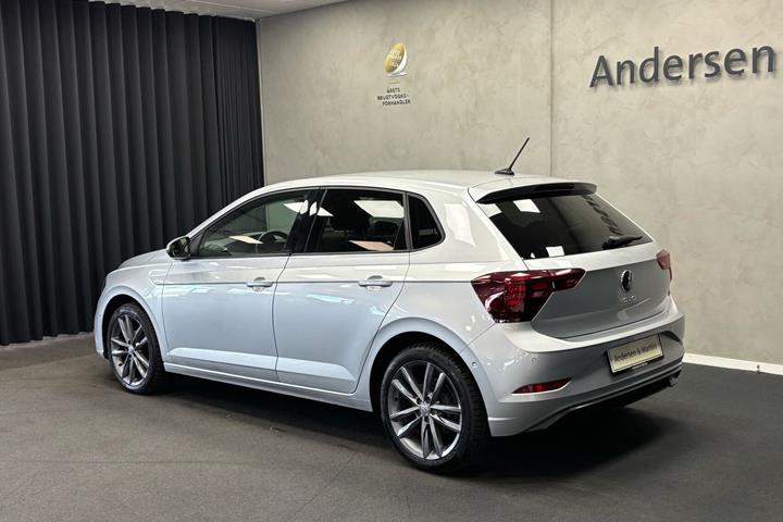 Sølv VW Polo fra 2022