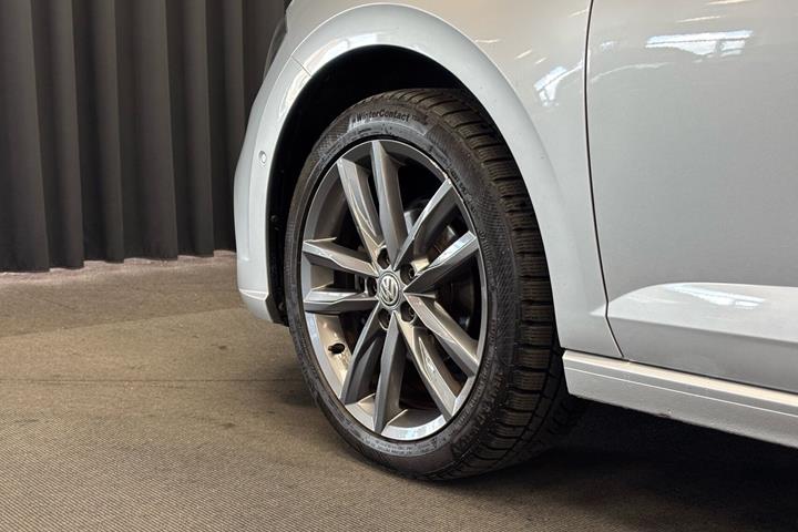 Sølv VW Polo fra 2022