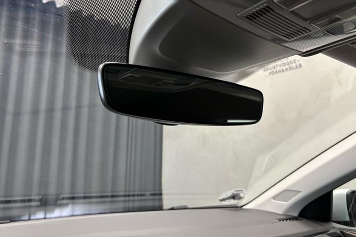 Sølv VW Polo fra 2022