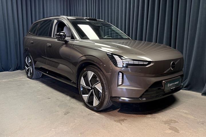 Grå Volvo EX90 fra 2025