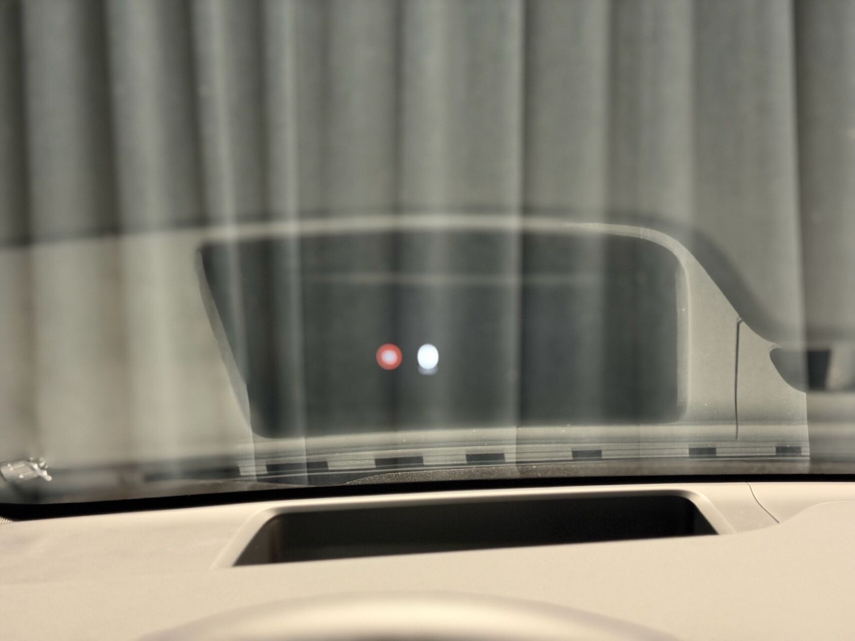Grå Volvo EX90 fra 2025