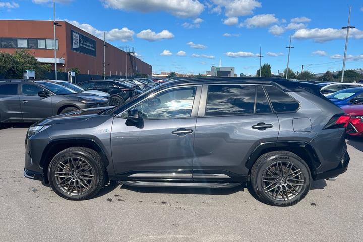Grå Toyota RAV4 Plug-in fra 2022