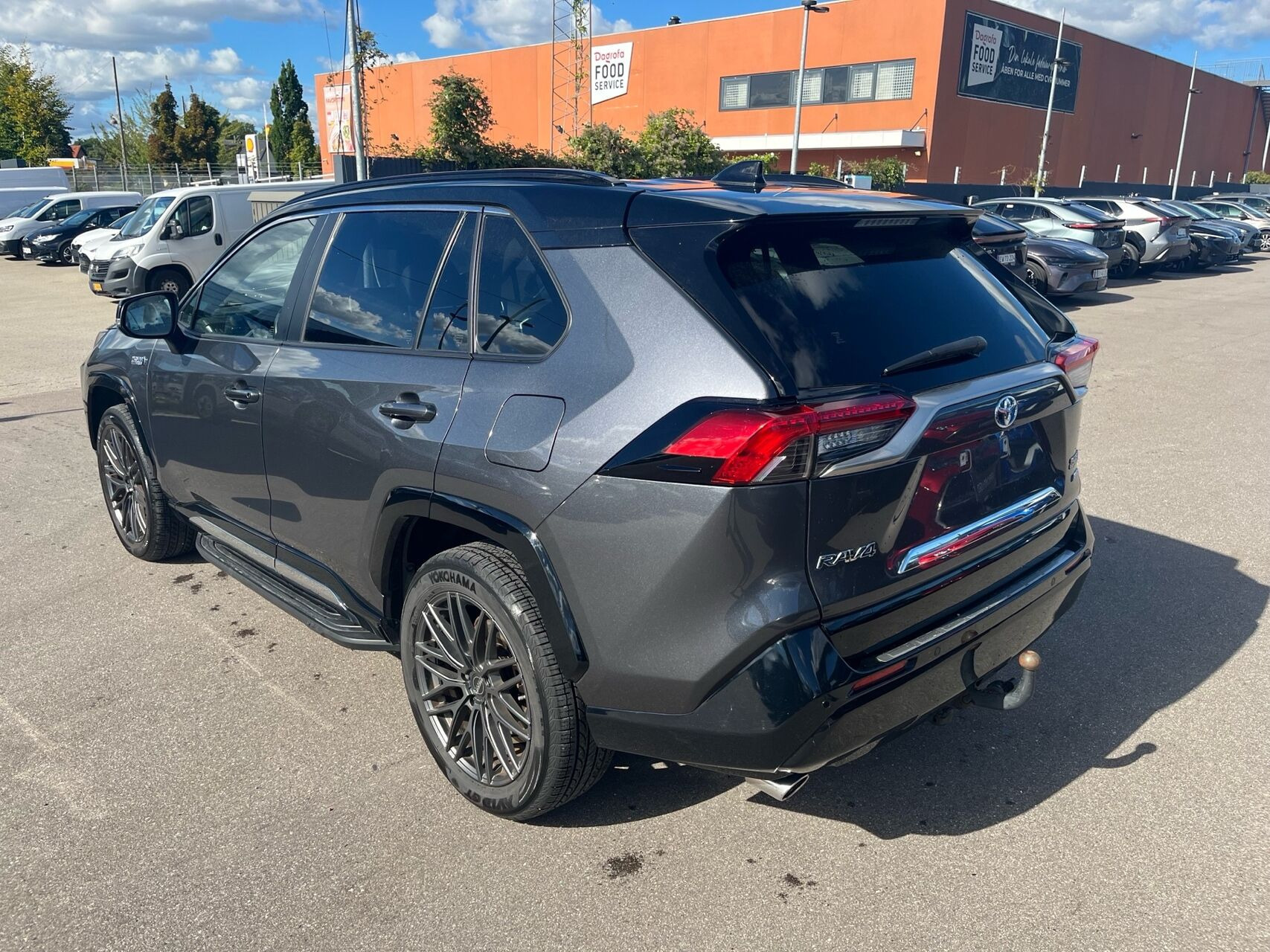 Grå Toyota RAV4 Plug-in fra 2022