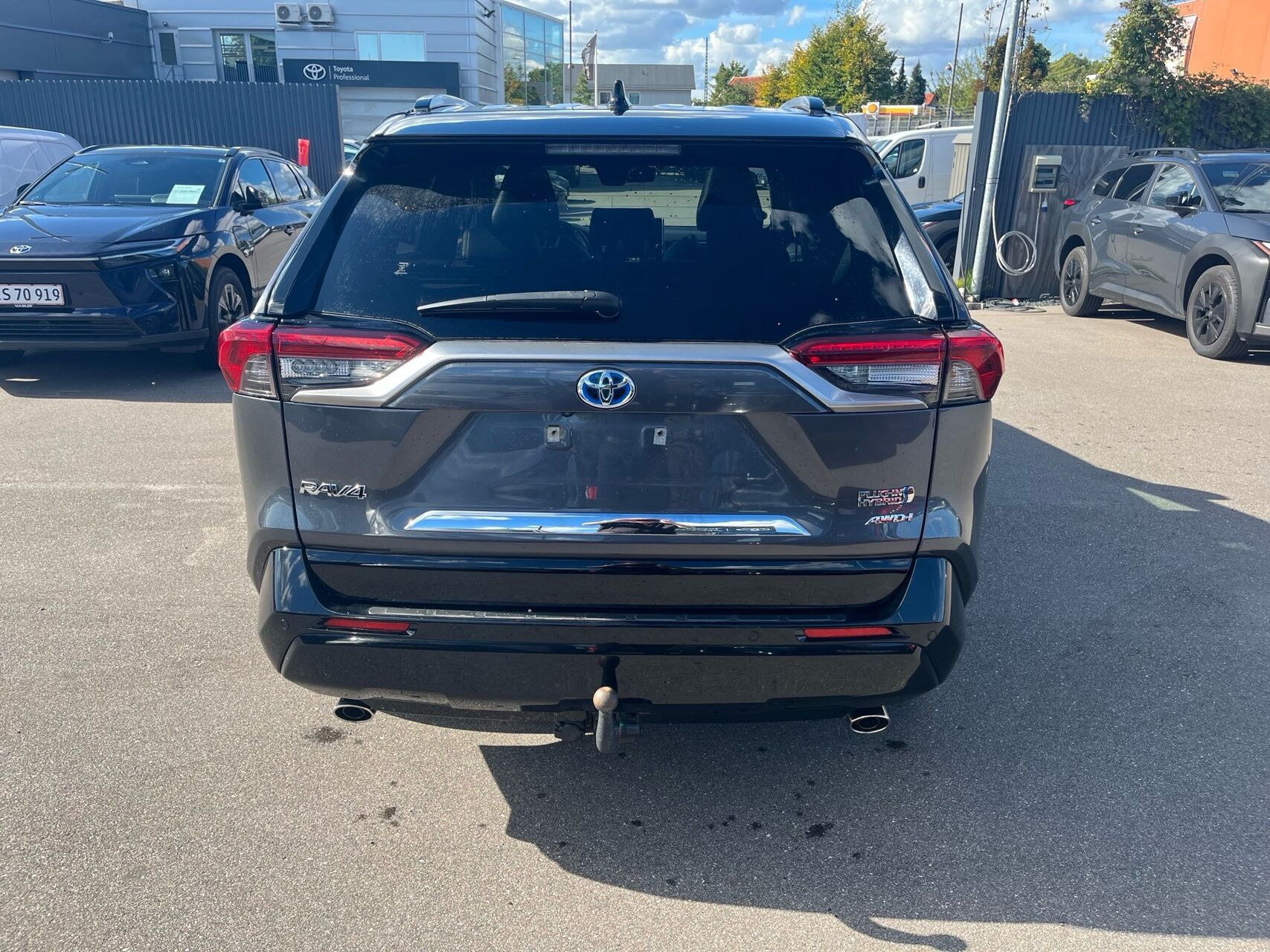 Grå Toyota RAV4 Plug-in fra 2022