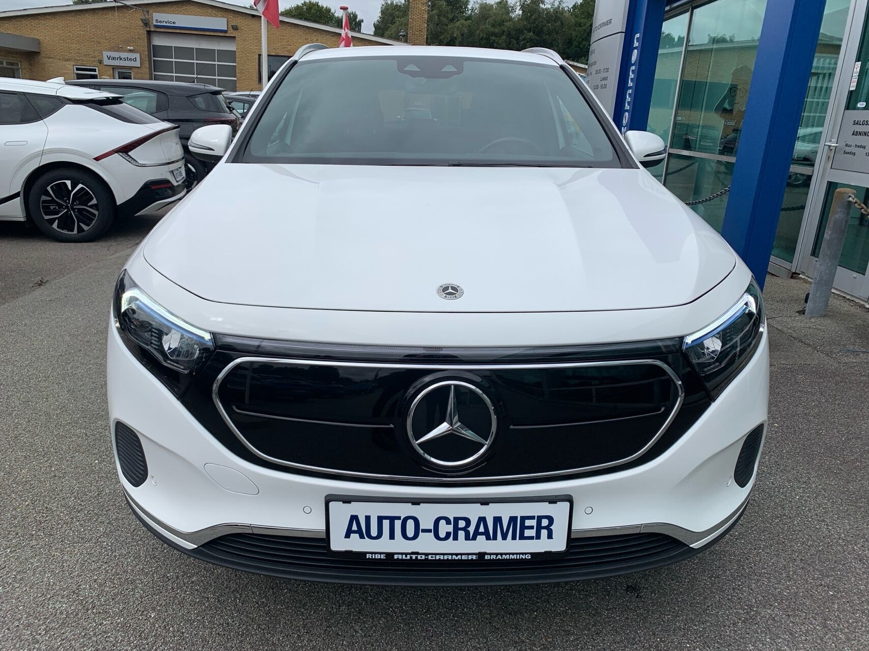 Hvid Mercedes EQA350 fra 2023