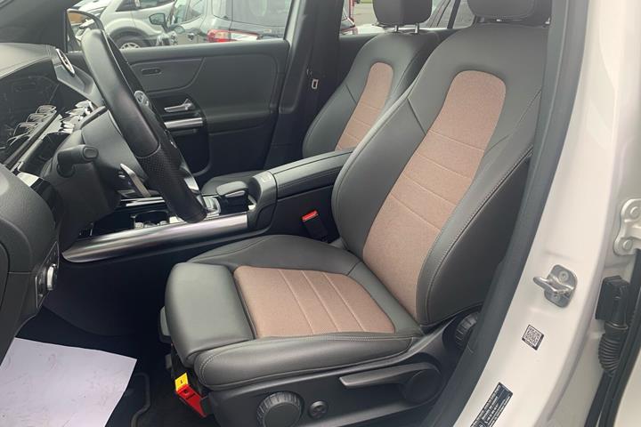 Hvid Mercedes EQA350 fra 2023